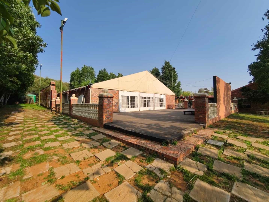 6 Bedroom Property for Sale in Quaggafontein Free State